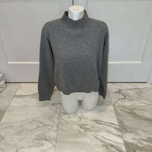 Gianni Bini Charcoal mock neck Sweater size large crop